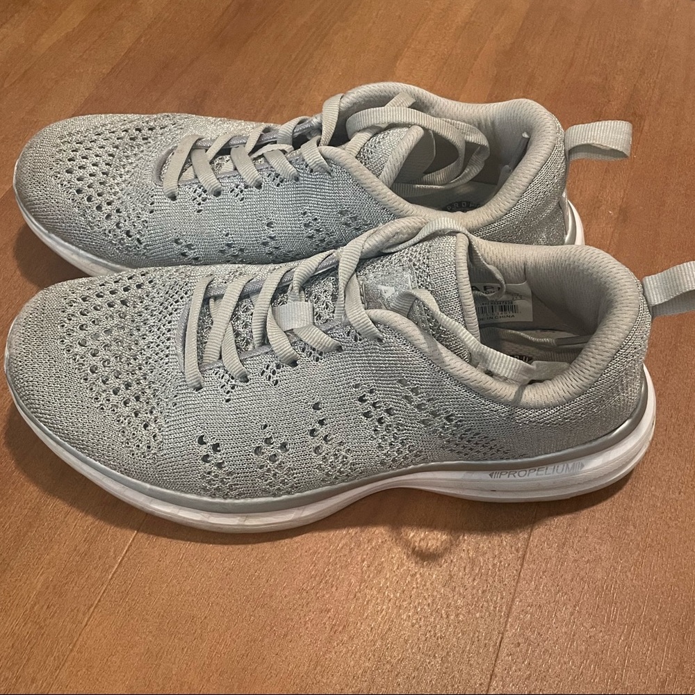APL Techloom Pro Silver Sneakers